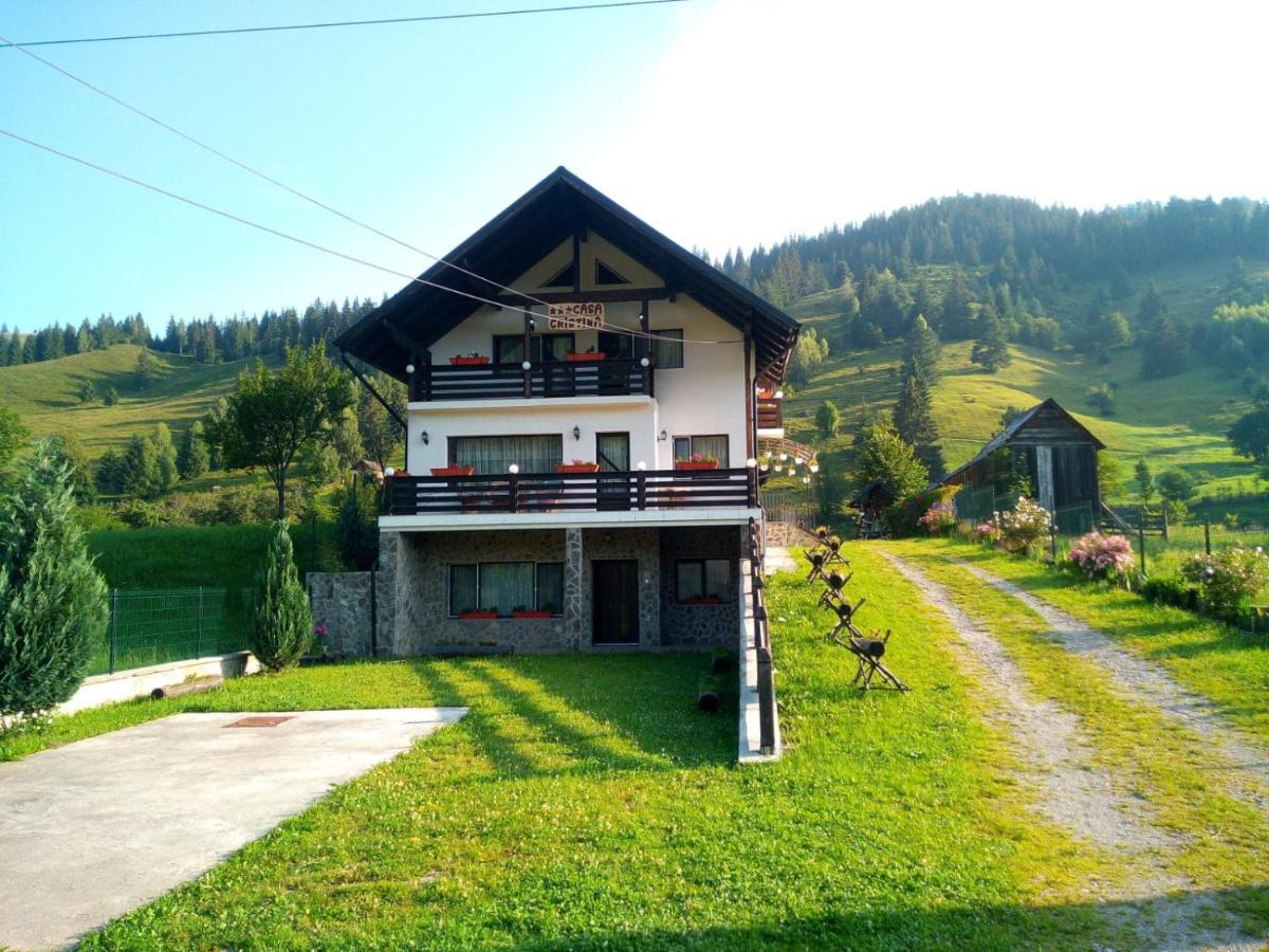 Casa Cristina Hotel Fundu Moldovei Exterior foto
